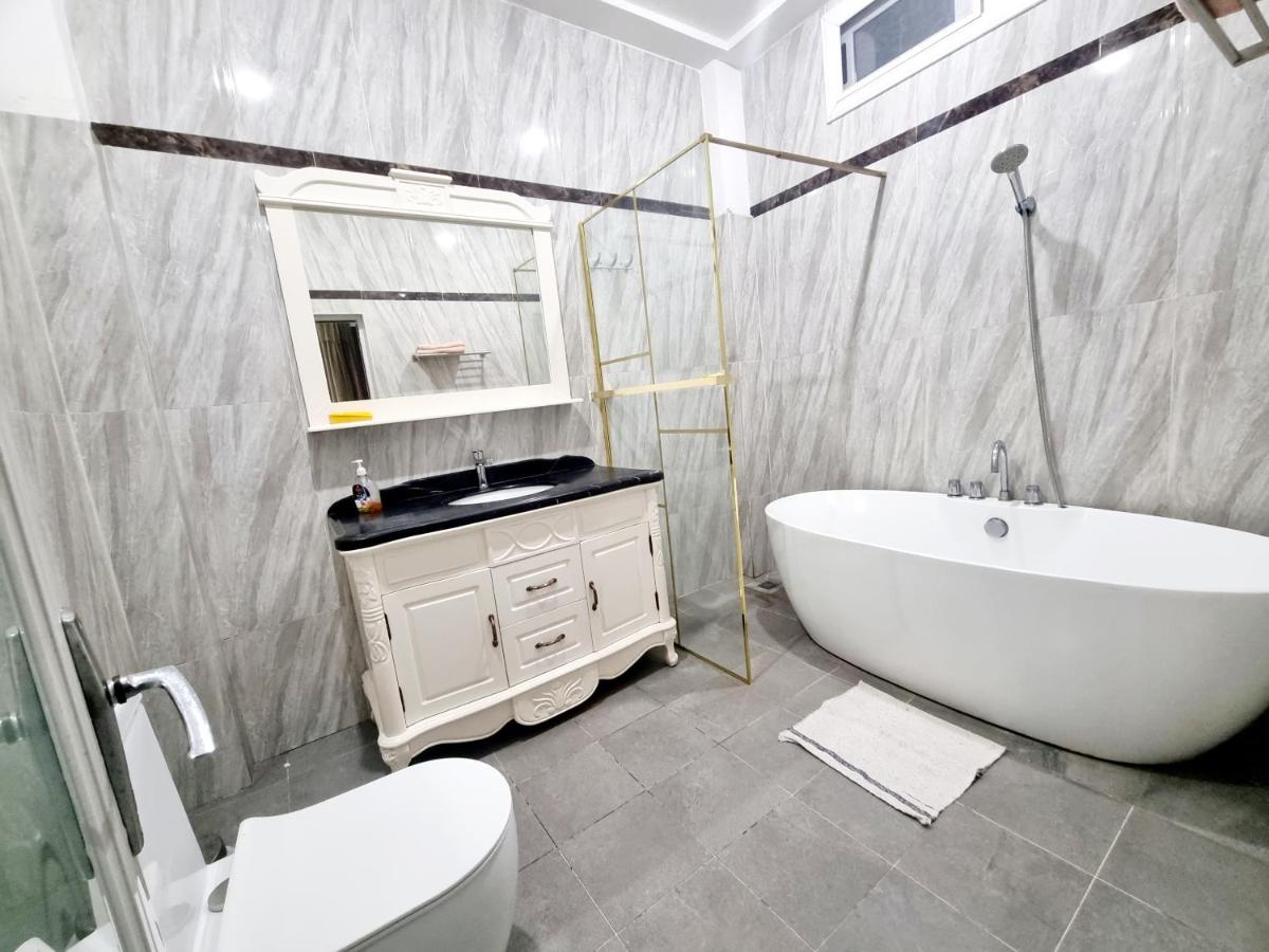 HOTEL AMBASSADORS ANNEXE - Hizvo