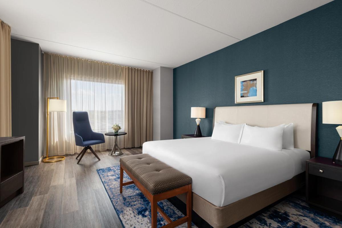 Hyatt Regency Pittsburgh International Airport - Housity