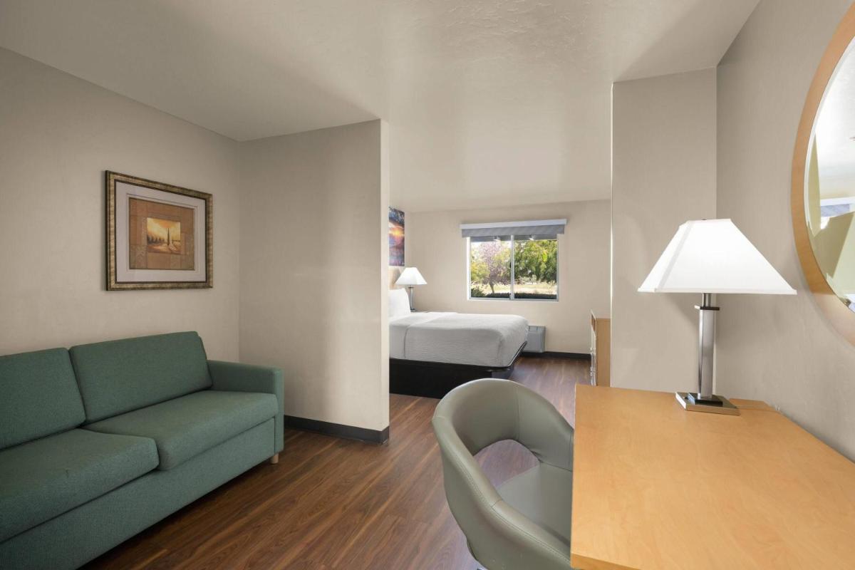 Days Inn by Wyndham Chino Valley - Housity