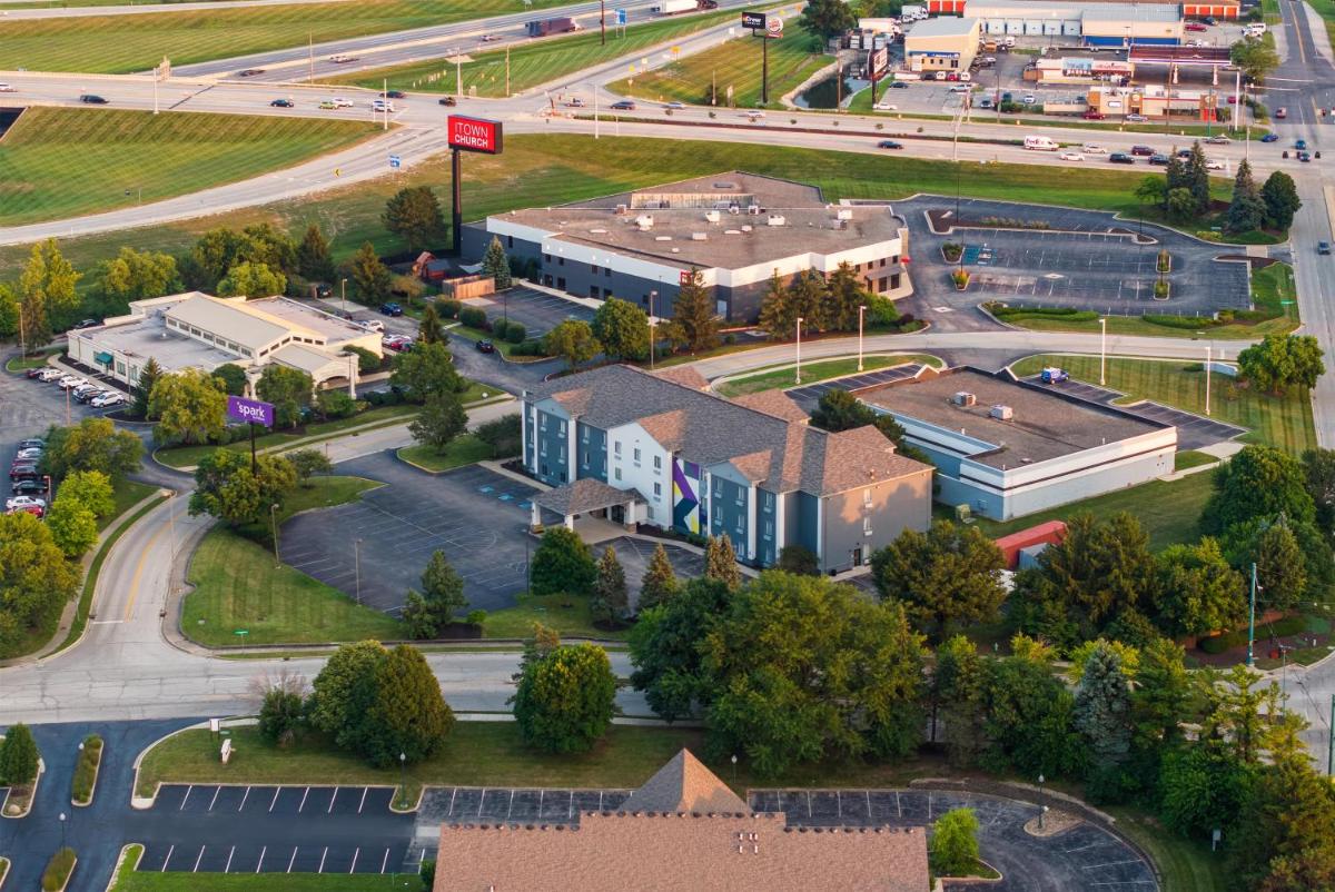 Spark by Hilton Indianapolis Northeast Fishers - Housity
