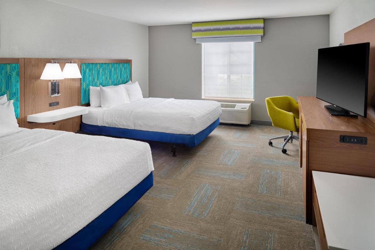 Hampton Inn Kansas City The Legends - Housity