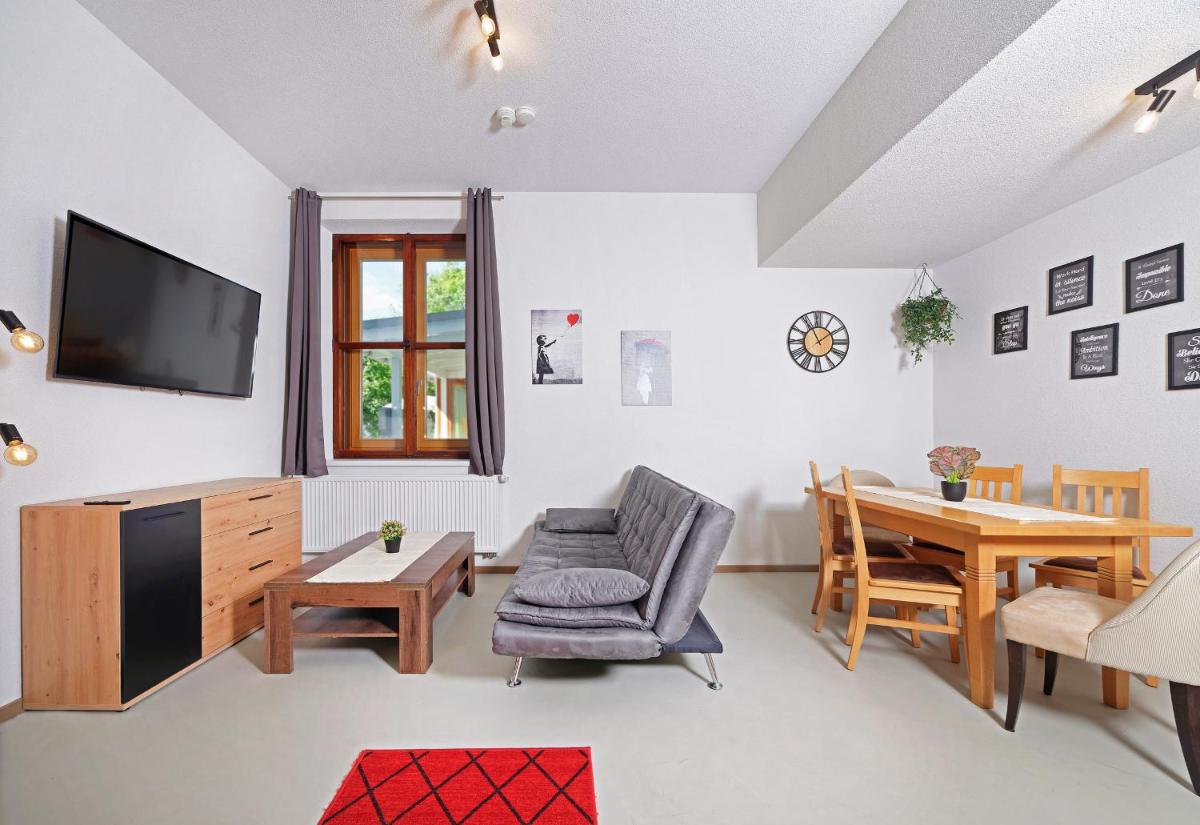 Hotel Bayerisch Meran - Housity
