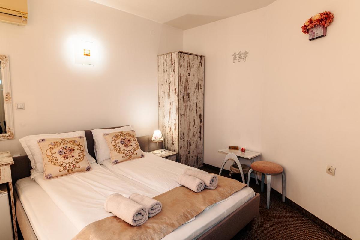 Hotel Kiev - Housity