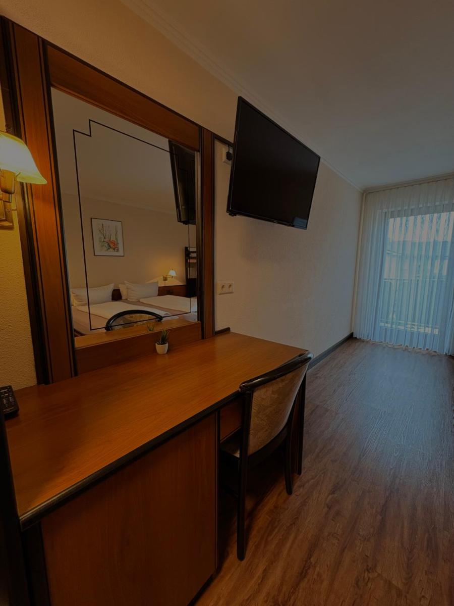 Hotel Rebstock - Housity