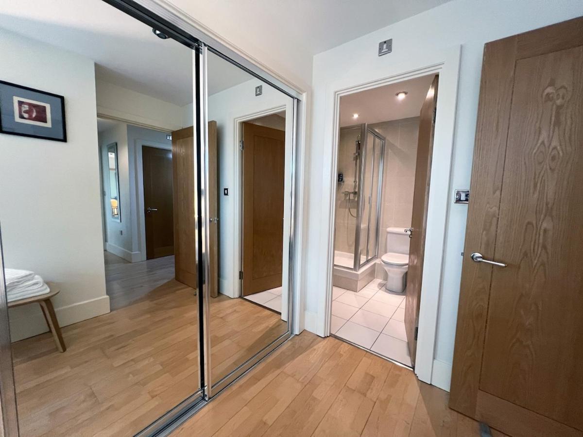 London Riverside Apartment - Housity