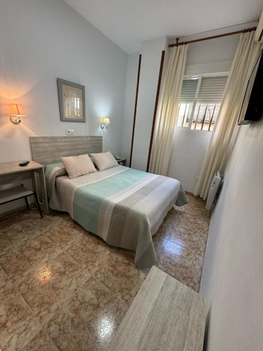 Hostal Argentina EN CACERES - Housity