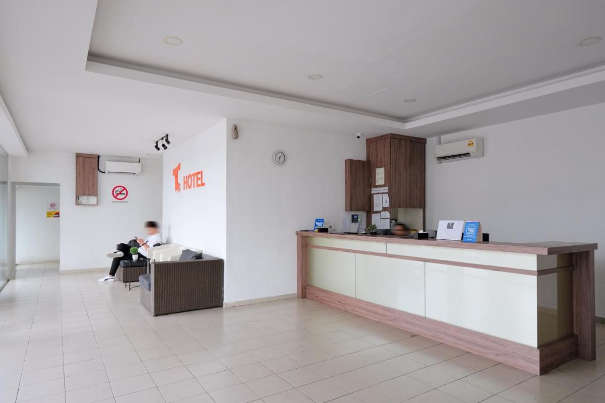 T Hotel Anggerik - Hizvo