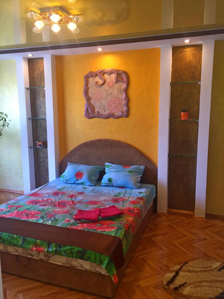 Apartment on Hrushevskoho 28 - Housity
