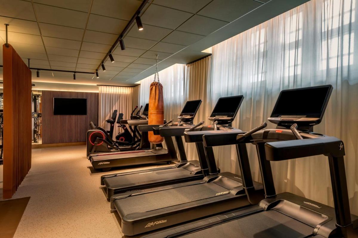 Das Fitnesscenter und/oder die Fitnesseinrichtungen in der Unterkunft Cologne Marriott Hotel