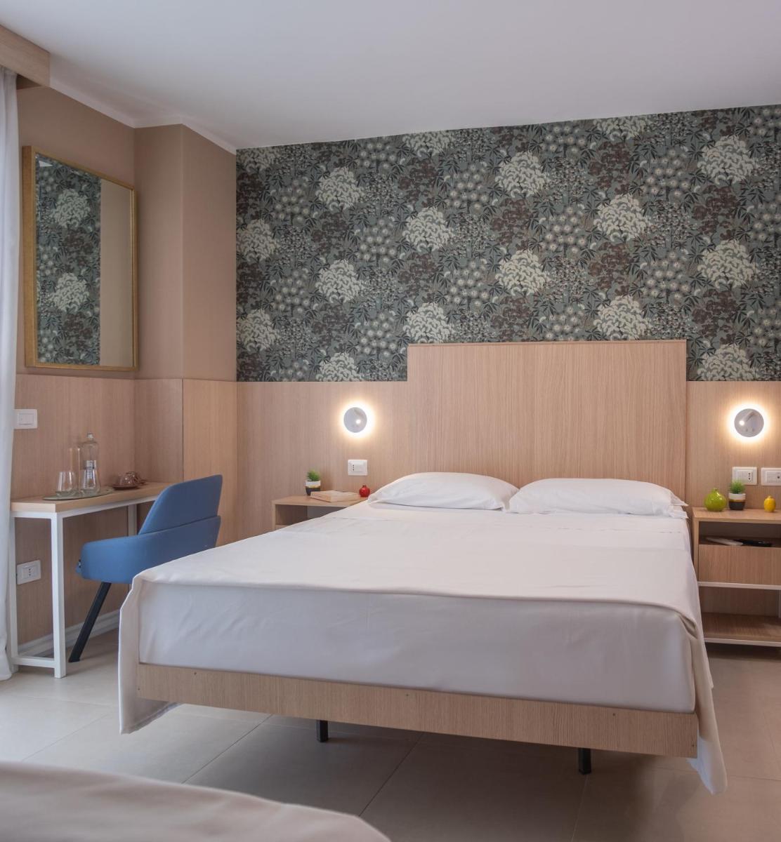 Hotel Paistos Paestum - Housity