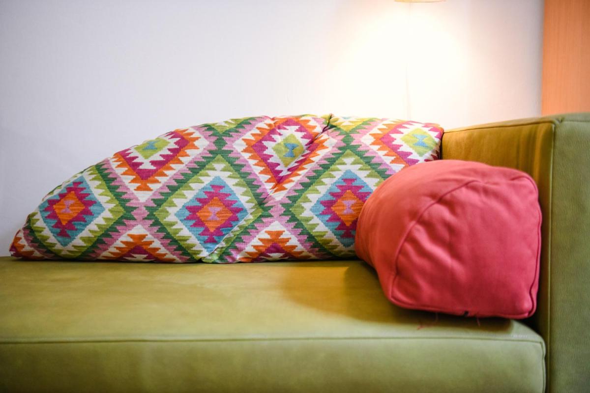 Studio5, sa parkingom, centar Obrenovca - Housity