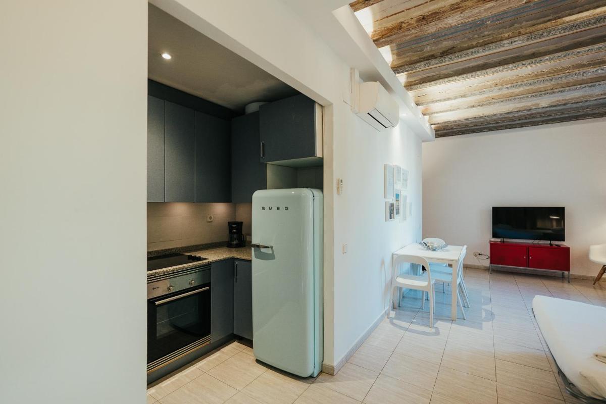 Ramblas Apartments - Hizvo