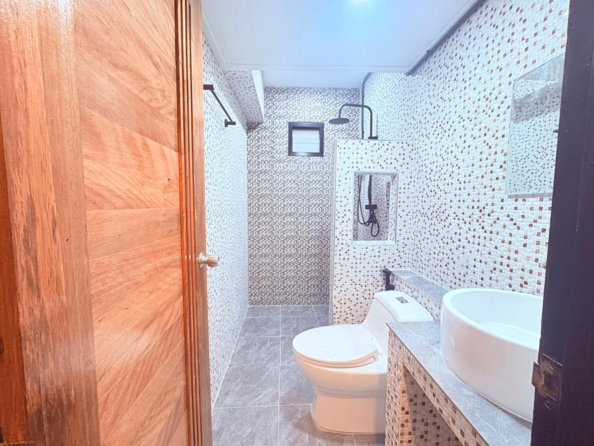 Serene Lanta Resort - Housity