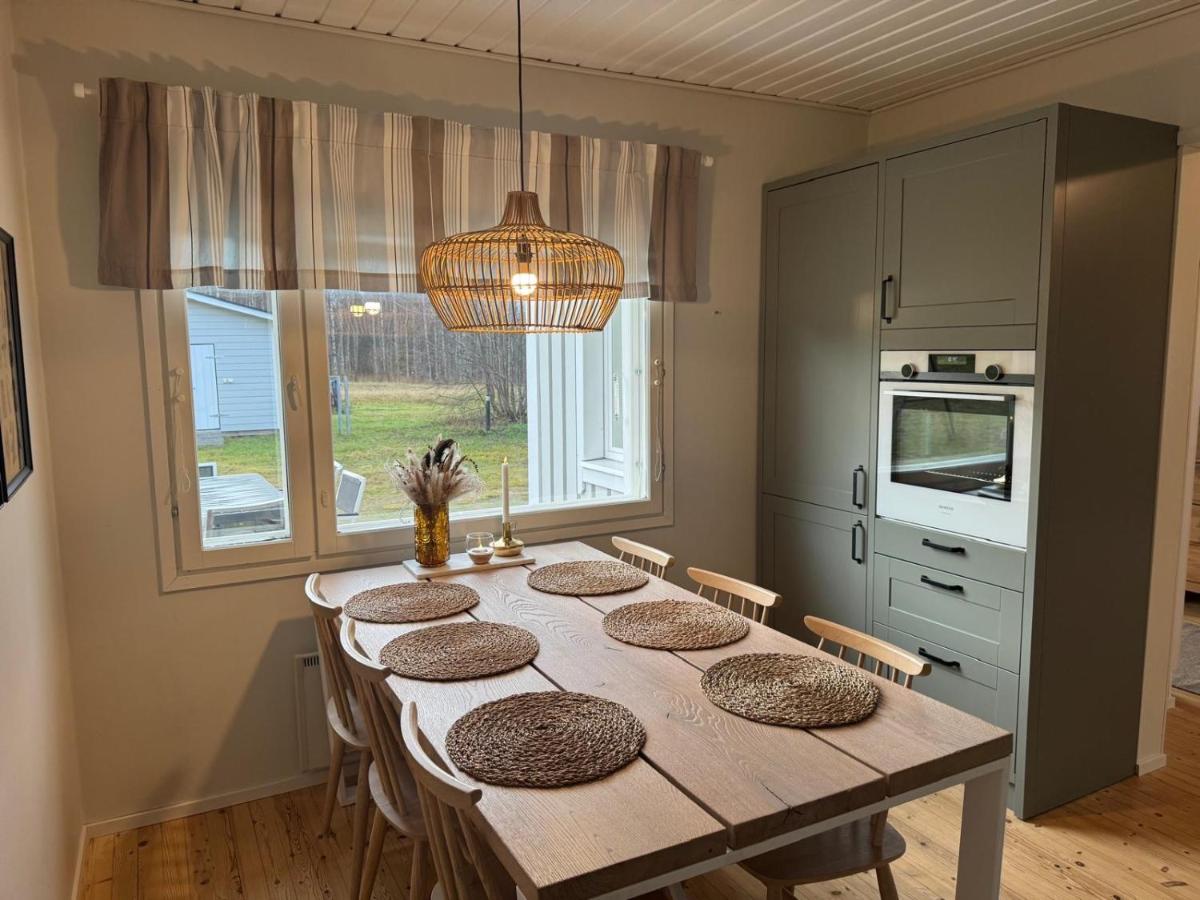 Lakeside holiday home - Housity