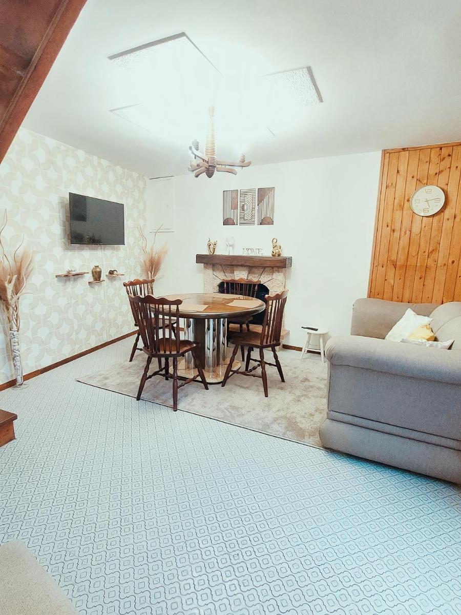 A beautifully furnished semi-detached house in Strozza, Bergamo - Housity
