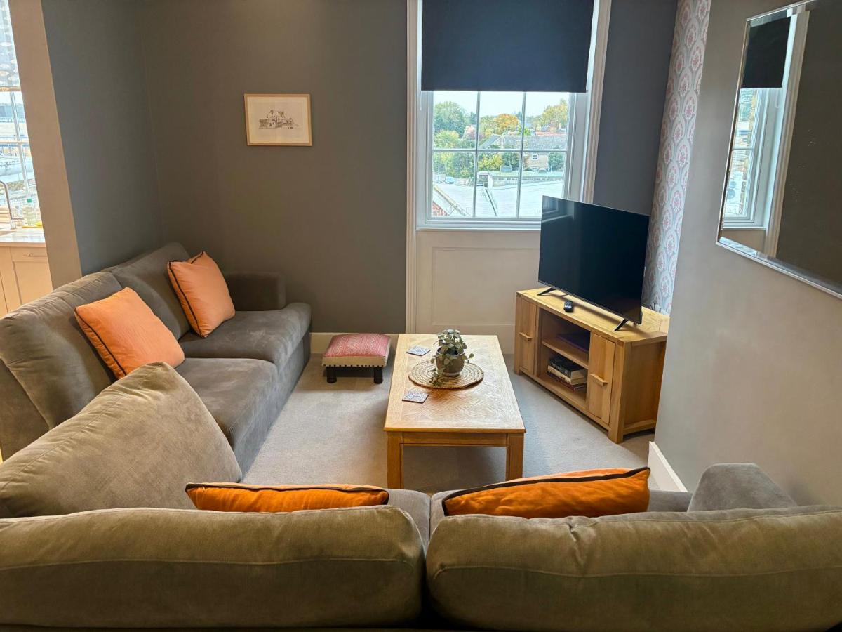Aspen-free parking-Grade II listed-second floor two bedrooms apartment - Housity