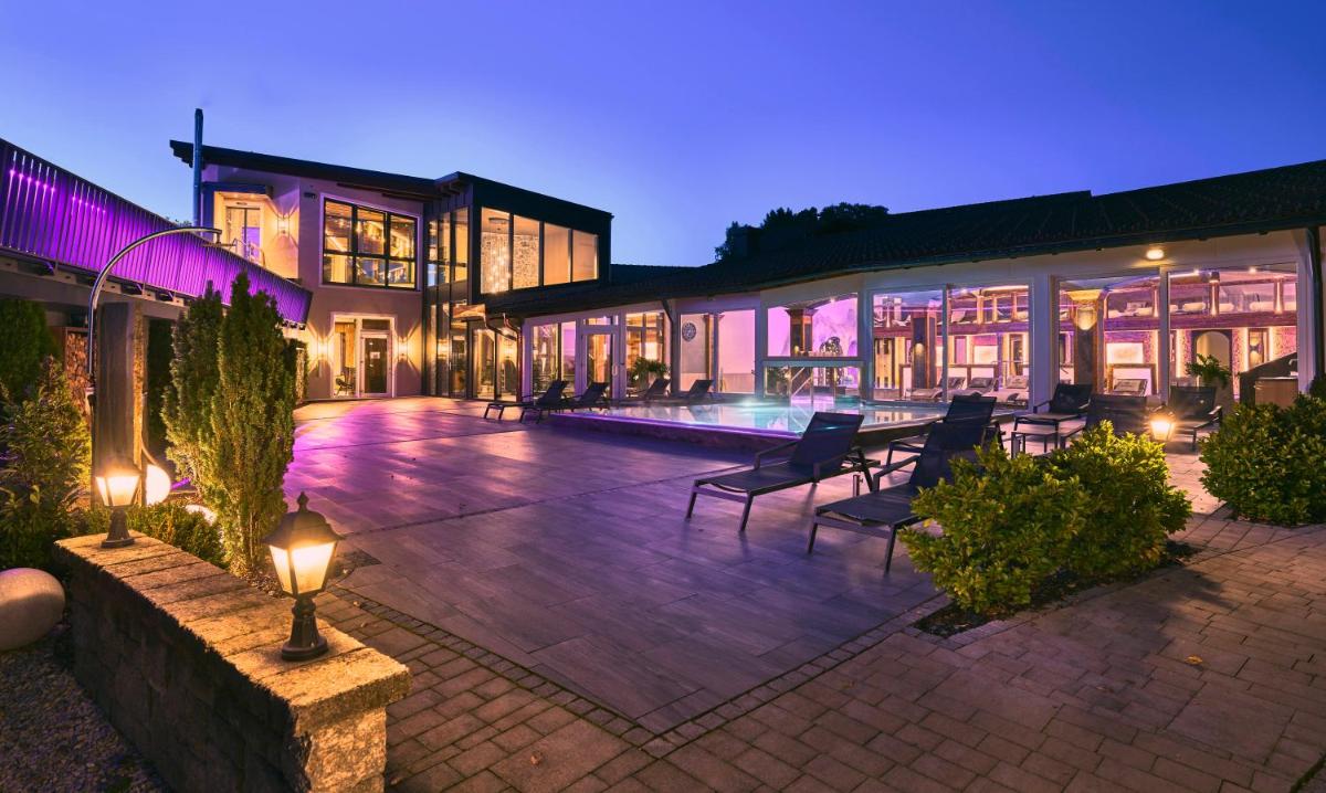 Kristall- & Vitalhotel Bergknappenhof - Housity
