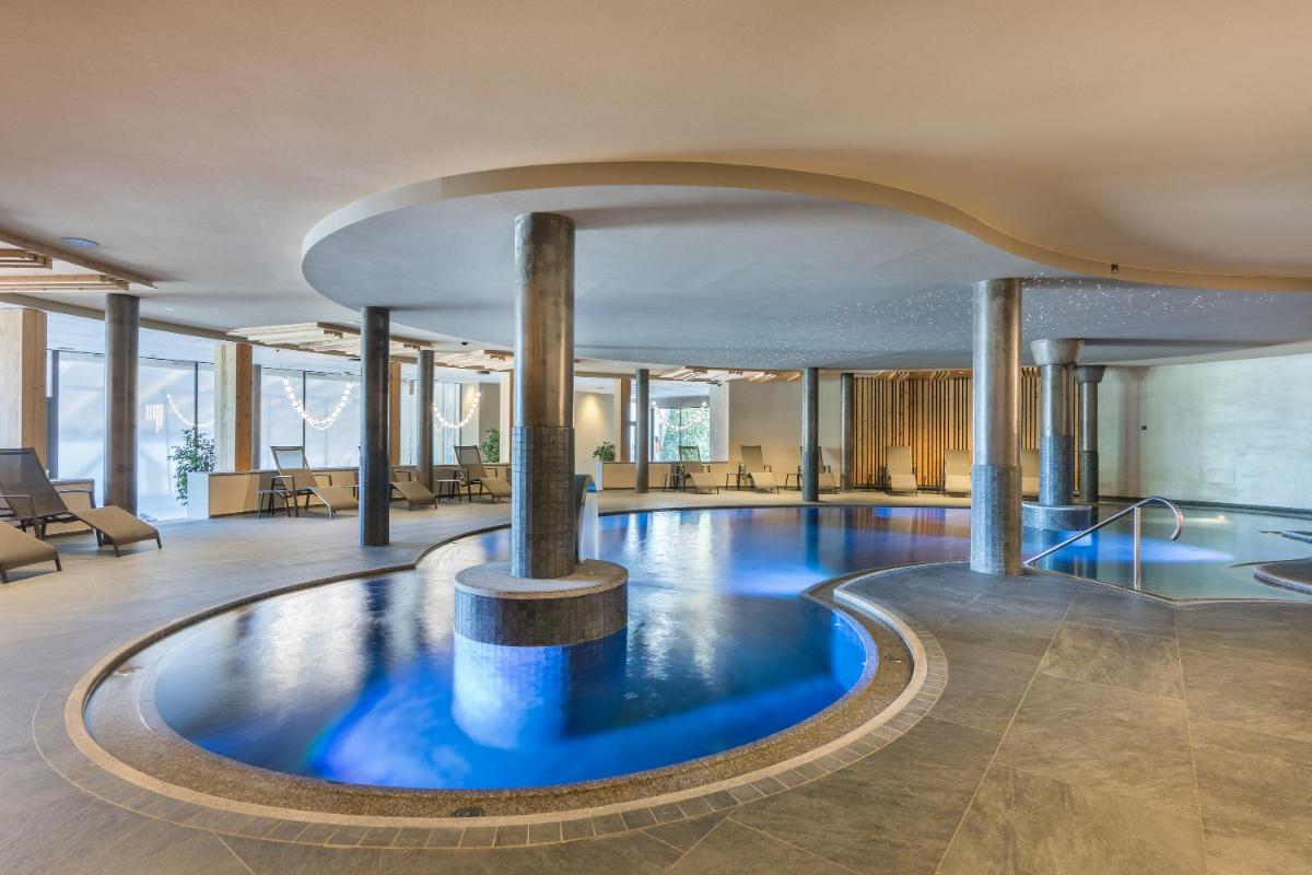 Hotel Christoph - Housity