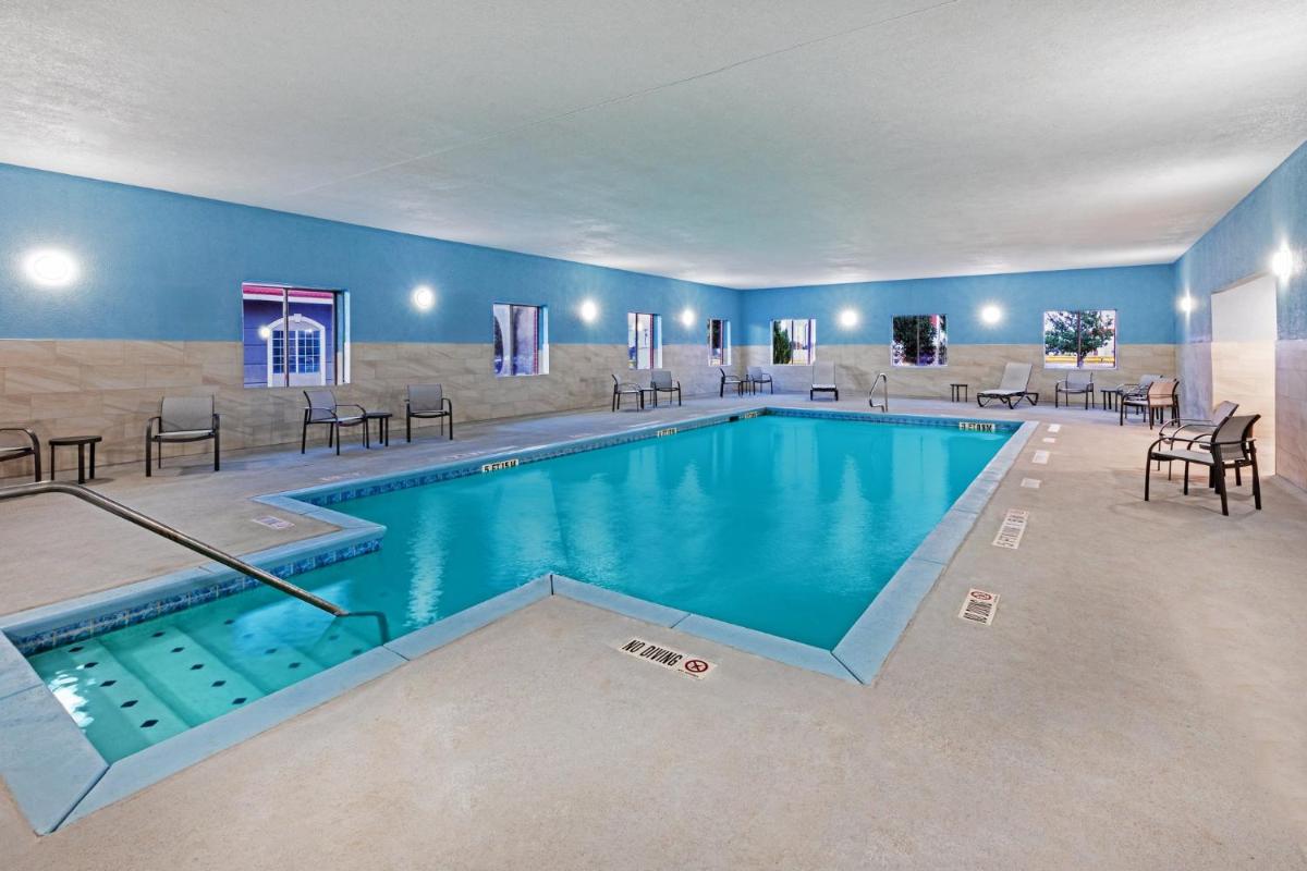 Holiday Inn Express Hotel & Suites Dumas by IHG - Housity