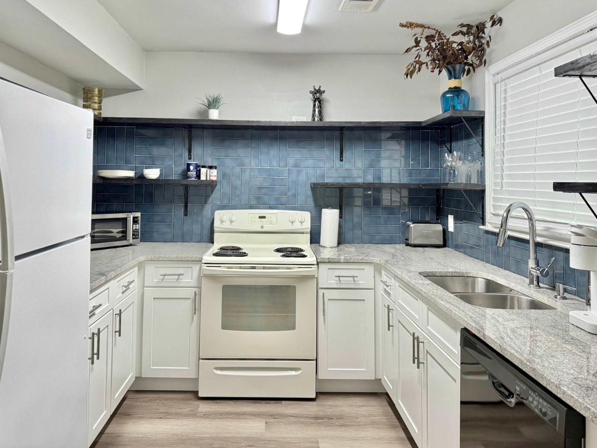 NEW ENTIRE PLACE COZY QUIET 2b2b TOWNHOUSE SP1275 - Housity