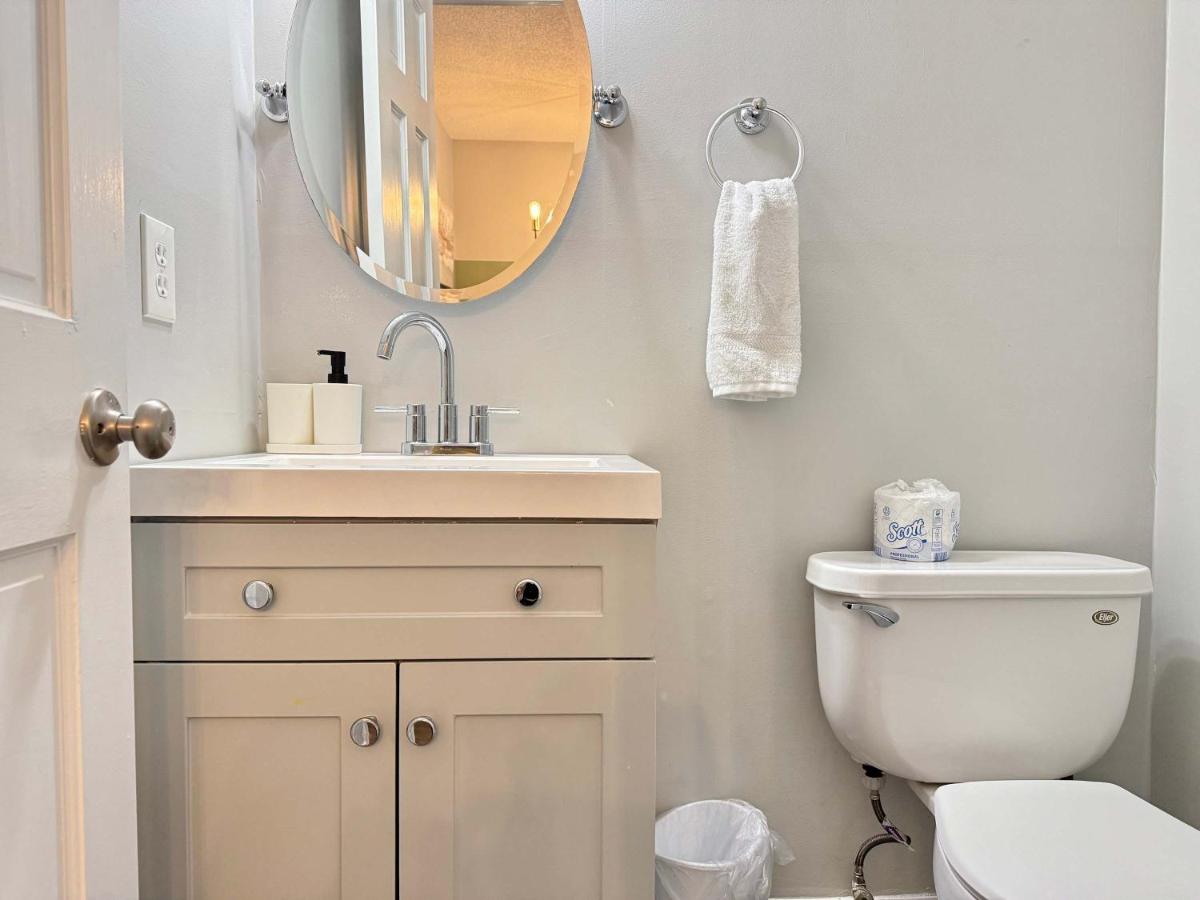 NEW ENTIRE PLACE COZY QUIET 2b2b TOWNHOUSE SP1275 - Housity