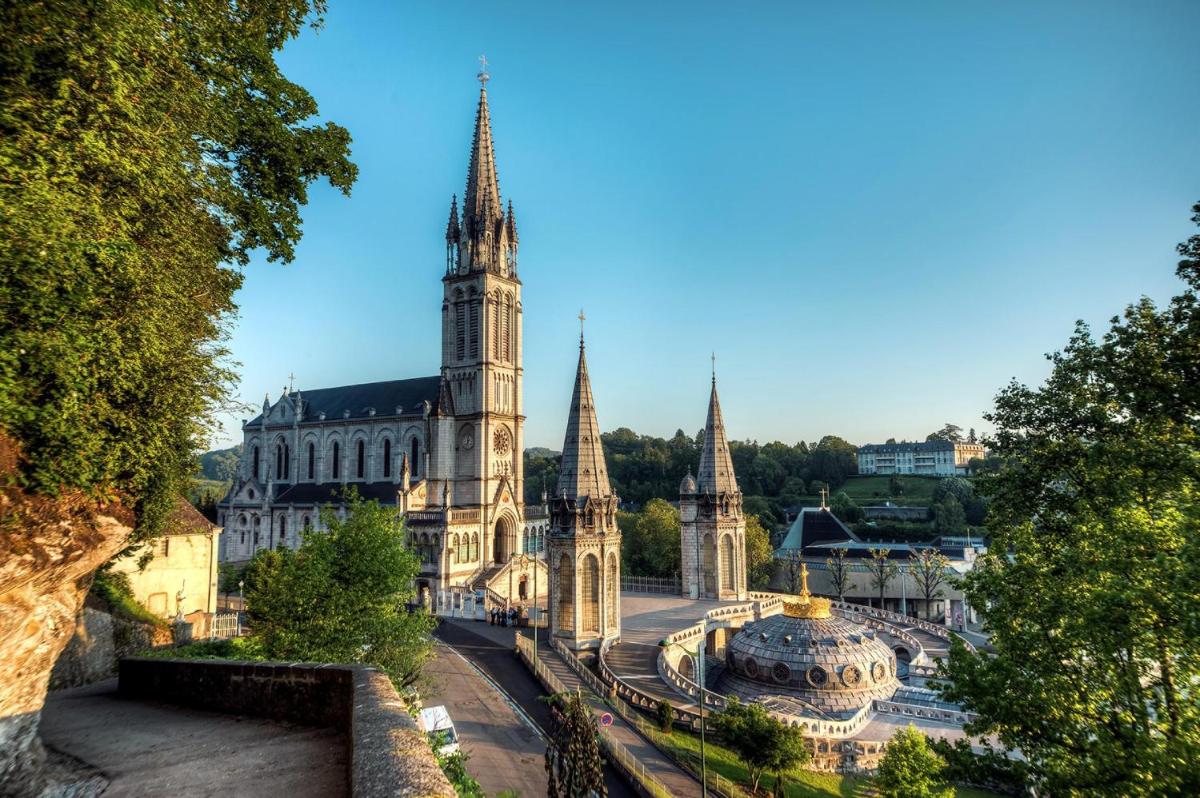 Comfort Aparthotel Lourdes L'Acacia - Housity