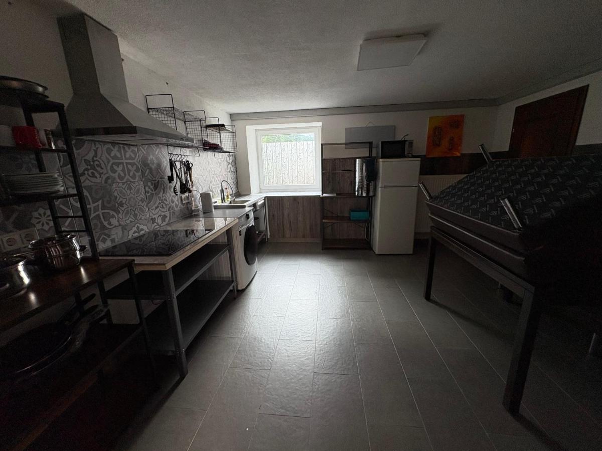 Gusenburg B13u Monteur Unterkunft bis 8 Personen - Housity