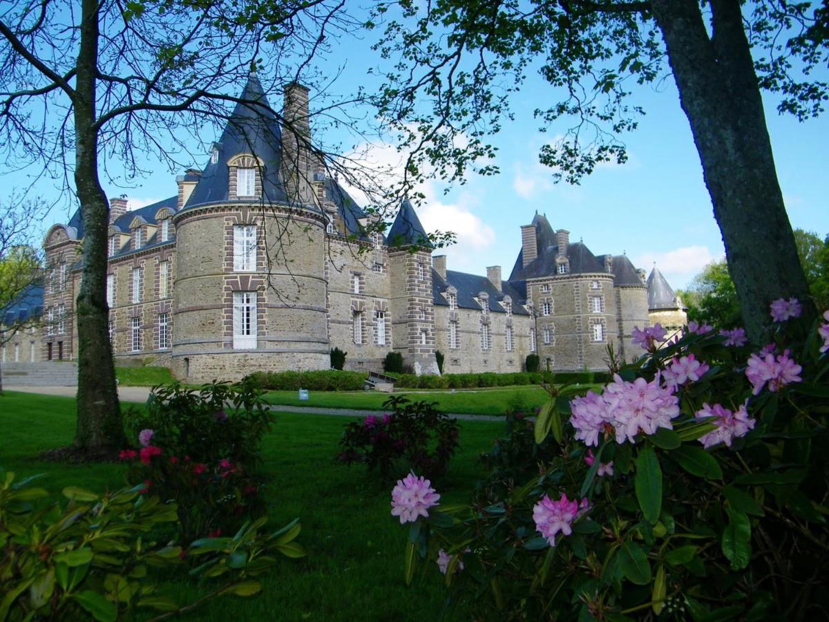 Chateau de Canisy - Housity