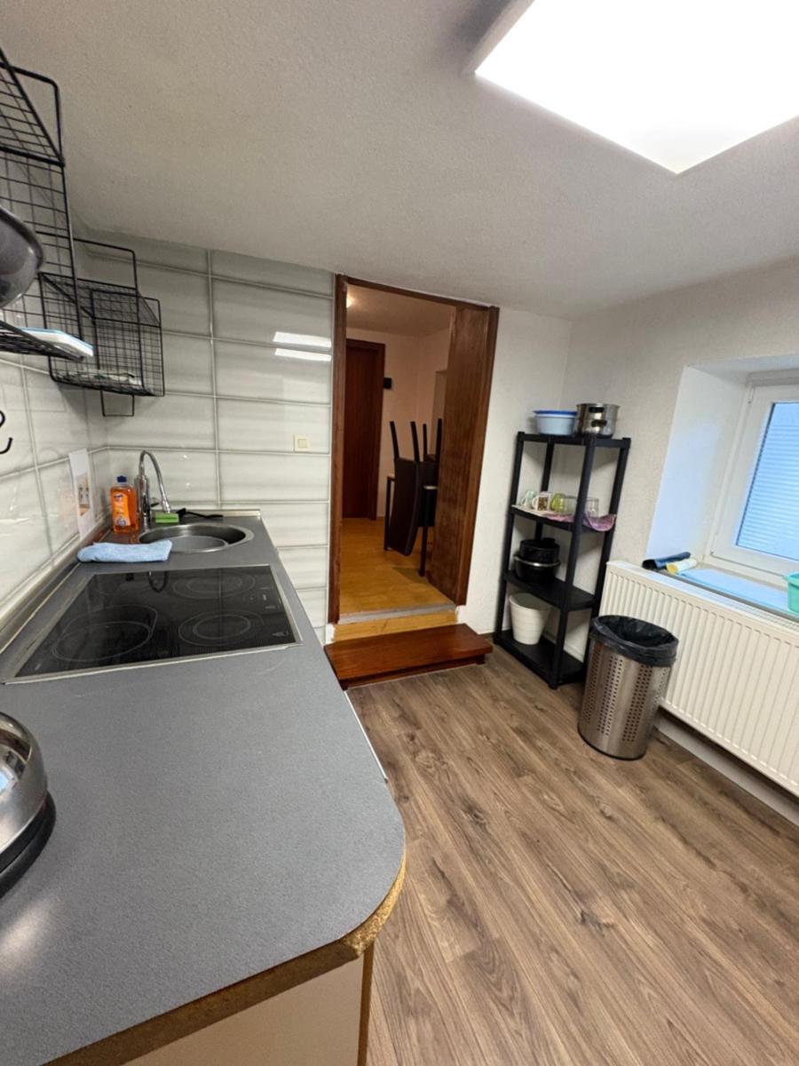 Gusenburg B 13o Monteur Wohnung bis 9 Personen - Housity