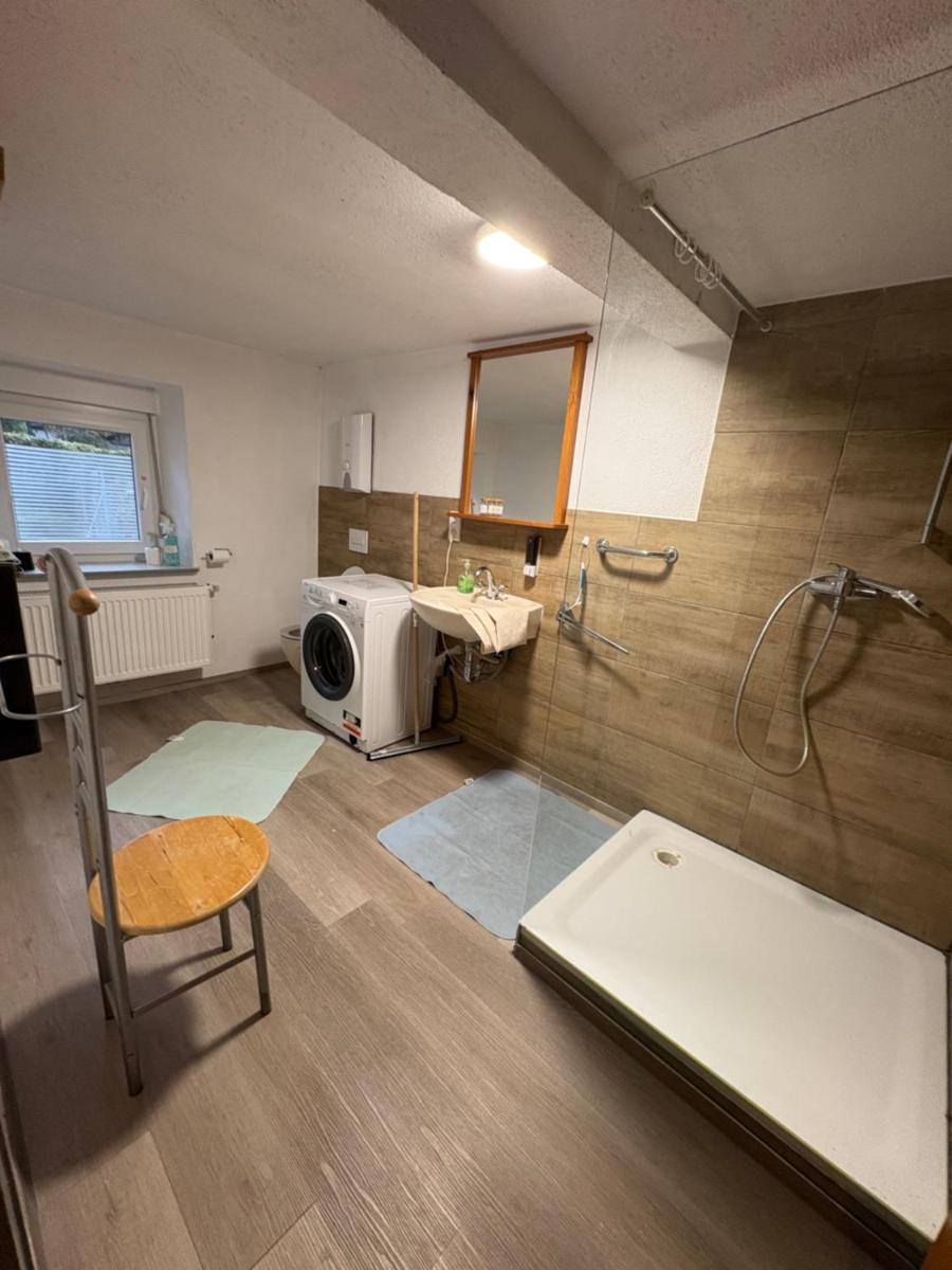 Gusenburg B 13o Monteur Wohnung bis 9 Personen - Housity