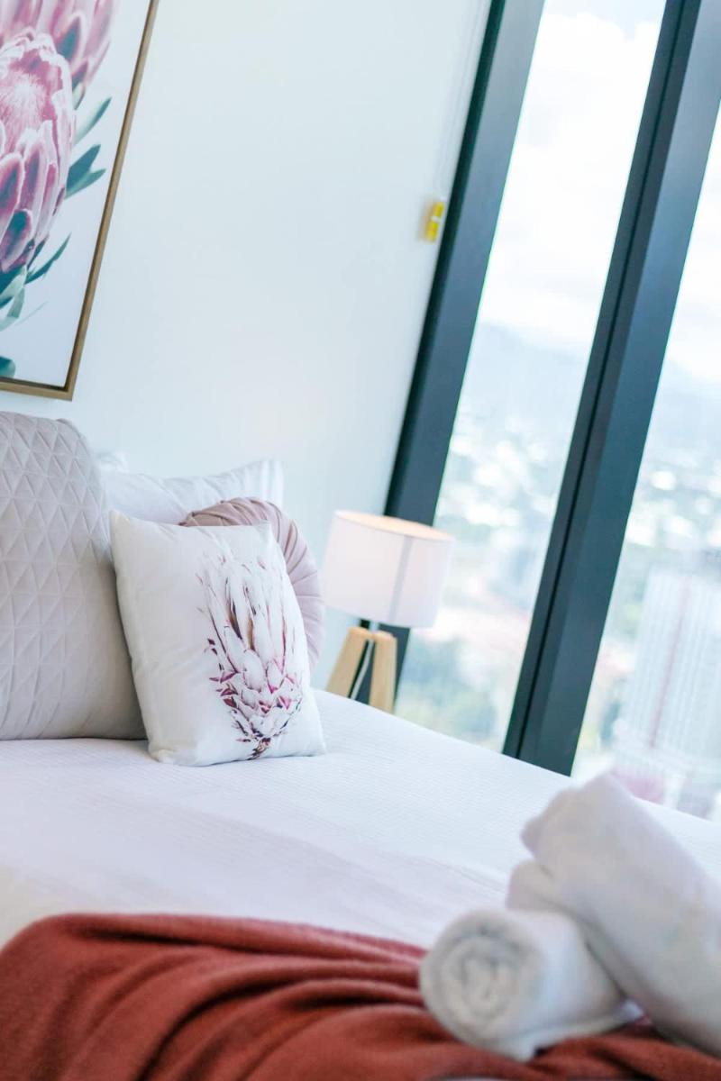 Lvl 59 Skytower Amazing Views CBD Wifi Carpark by Stylish Stays - Housity