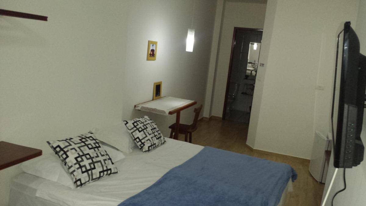 Hotel Reobot Center - Housity