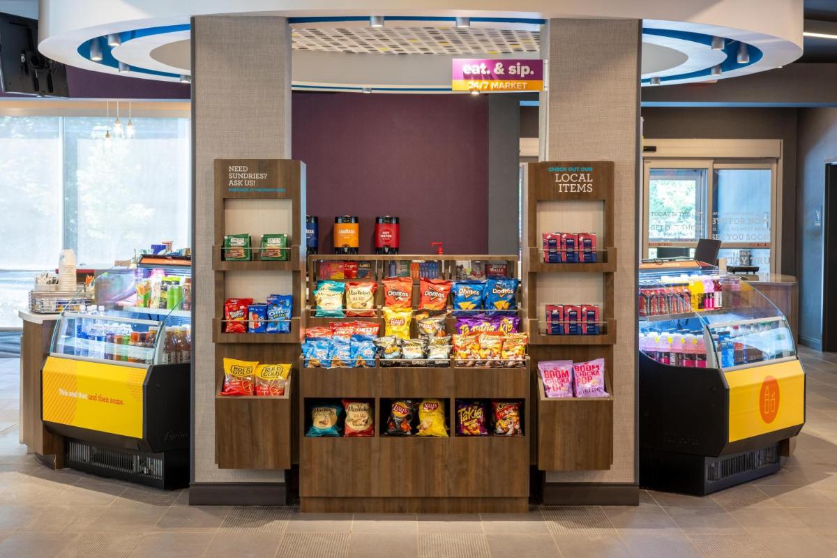 Tru By Hilton Commerce - Housity