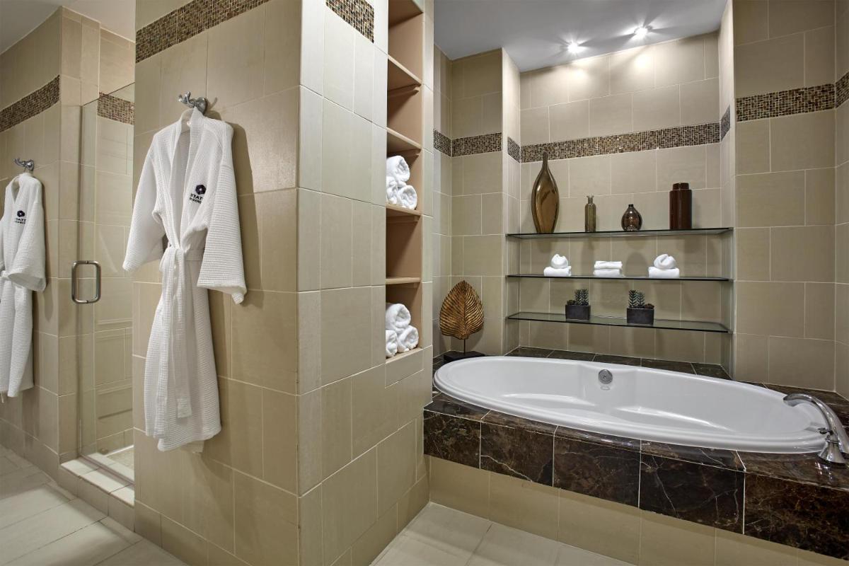Hyatt Regency Tulsa Downtown - Housity