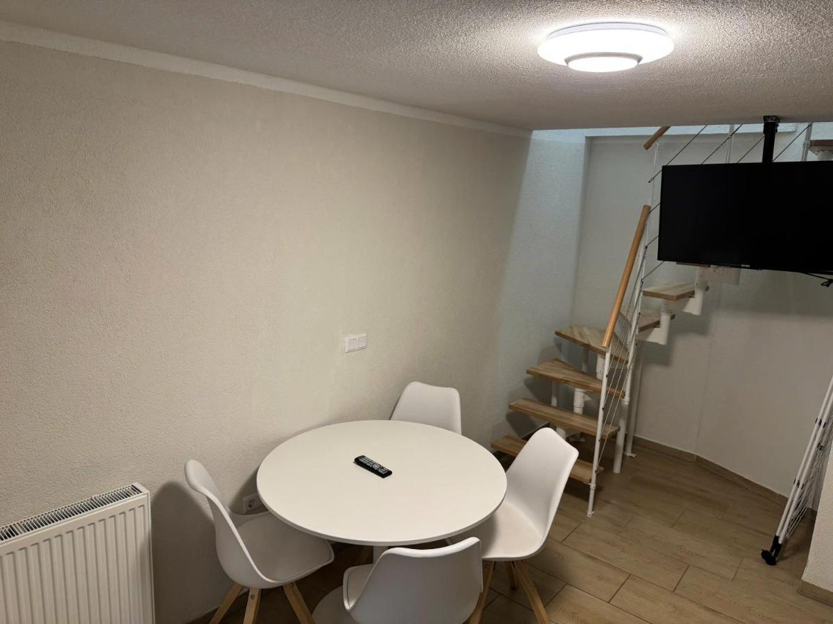 Asiatisches Landhaus Pension - Housity