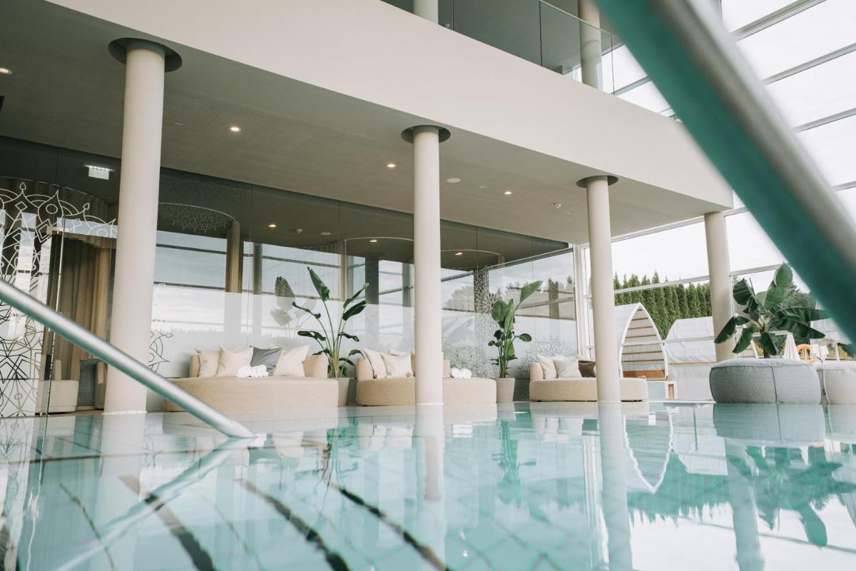 Geinberg5 Private Spa Villas - Hizvo