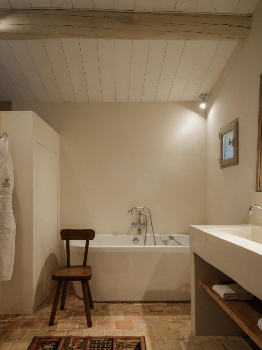Salle de bains dans l'établissement Château de Berne
