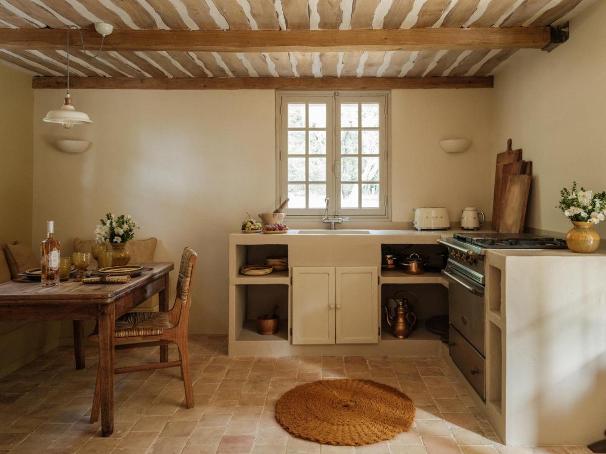 Cuisine ou kitchenette dans l'établissement Château de Berne