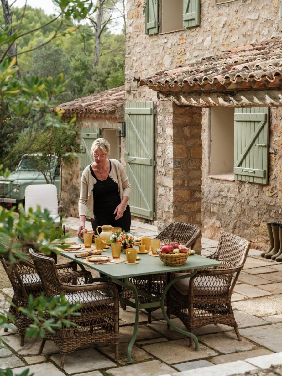 Nourriture dans l'hôtel ou à proximité