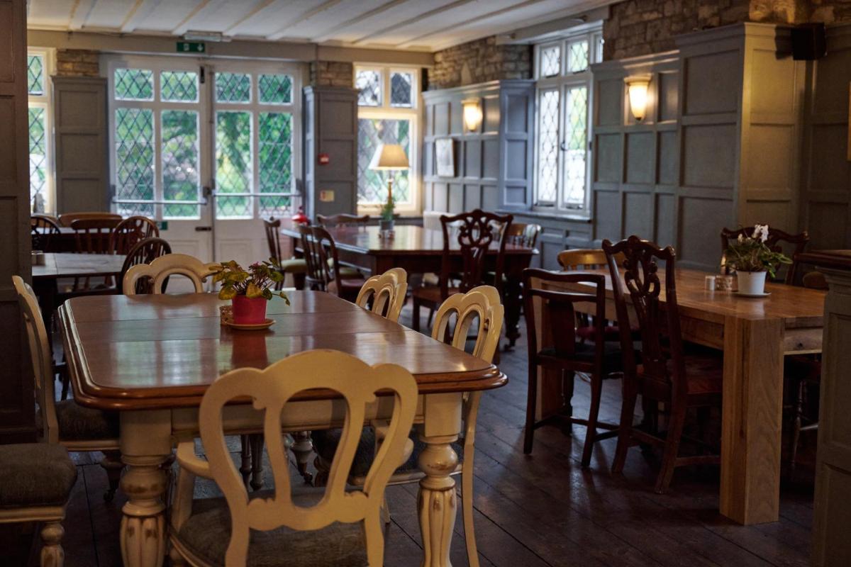 Bankes Arms Hotel - Housity