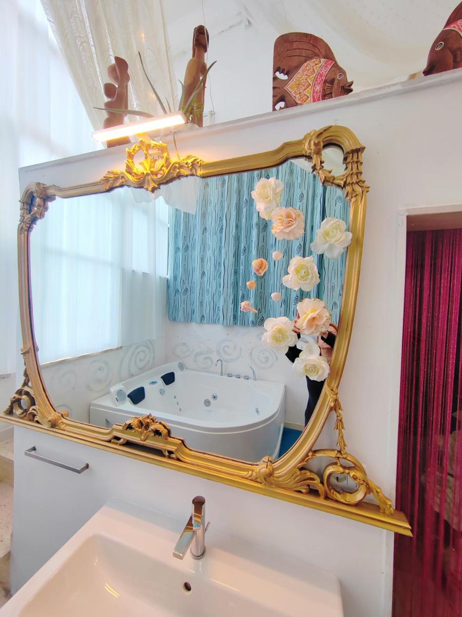 Suite Capurso Bari jacuzzi e parking - Housity