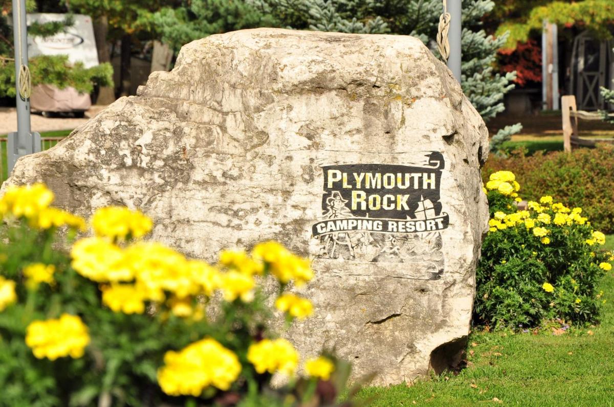 Plymouth Rock Camping Resort Studio Cabin 2 - Housity