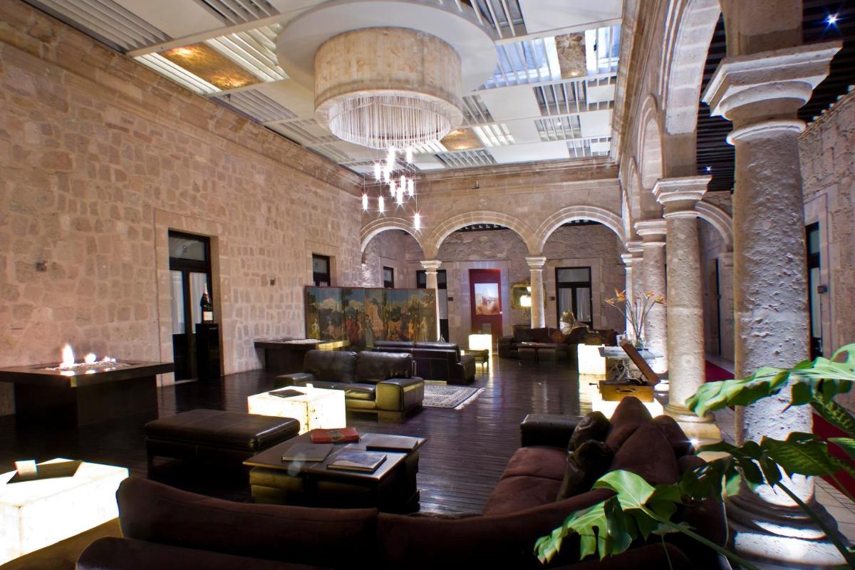 Cantera 10 Hotel Boutique - Housity