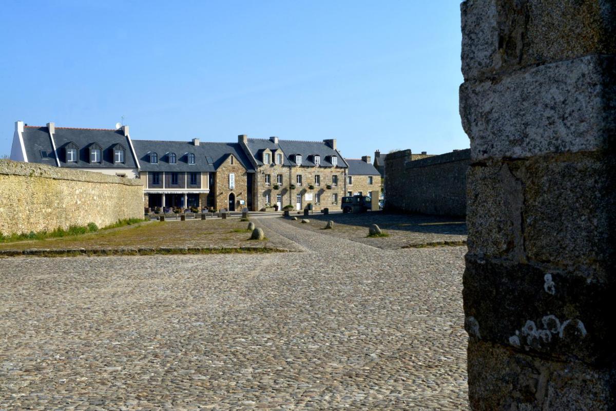 Photo de la galerie de l'établissement Hostellerie de la Pointe Saint-Mathieu - SPA & Restaurant, à Plougonvelin
