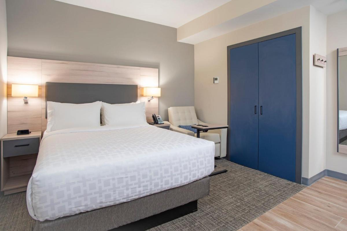 Candlewood Suites - Guadalajara Galerias by IHG - Housity