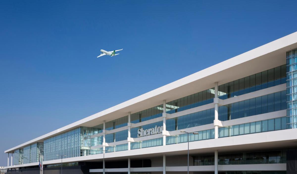 Sheraton Milan Malpensa Airport Hotel & Conference Centre - Housity