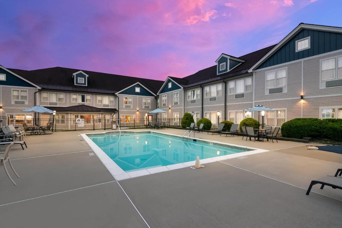 The Hotel Saratoga, Ascend Hotel Collection - Housity