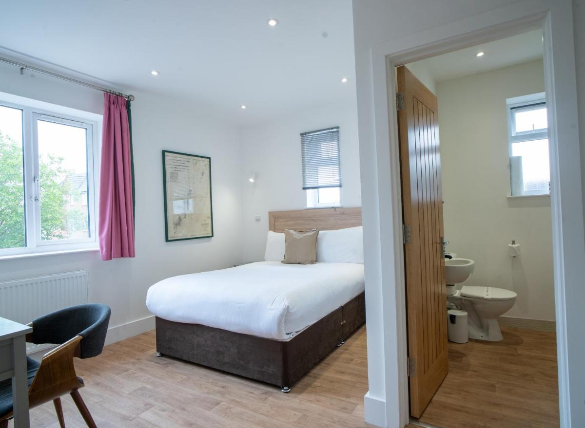 County Hotel - Housity