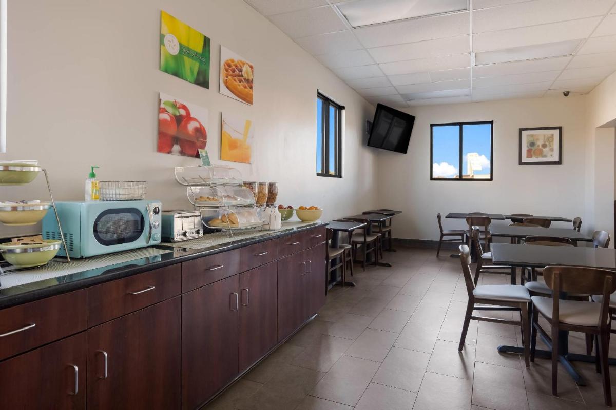 Quality Inn Hall of Fame - Housity