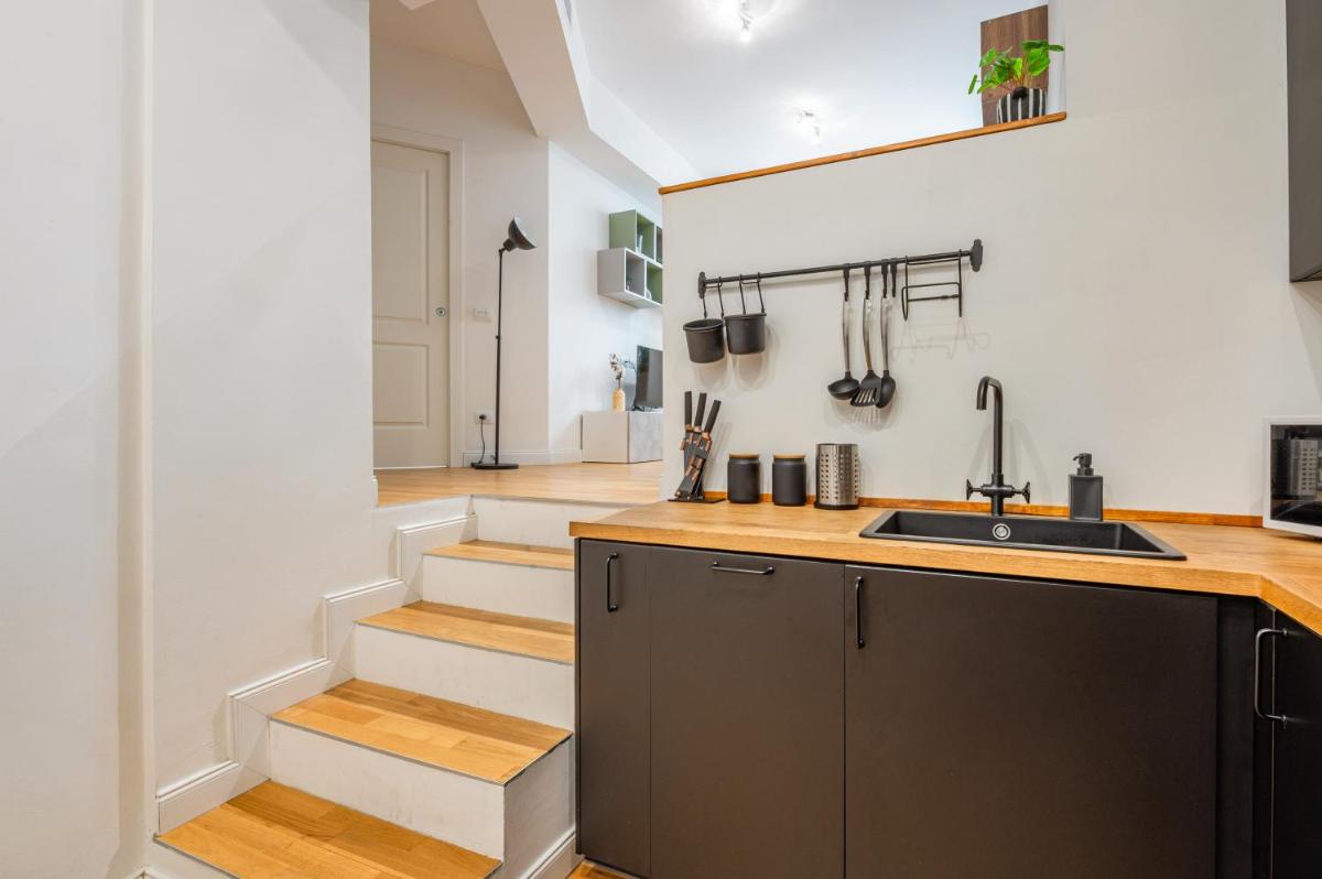 Duomo in 10 minutes - Modern design close to Prada Foundation - Housity